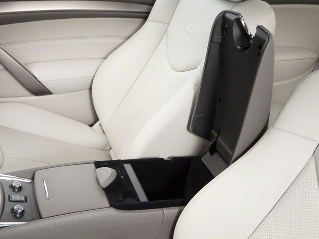 2010 INFINITI G37 Sport
