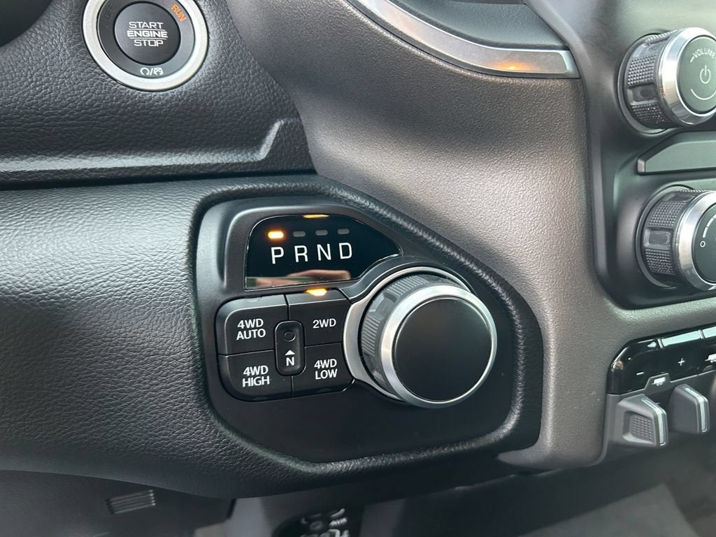 2021 RAM 1500 Big Horn Crew Cab 4x4 5'7" Box