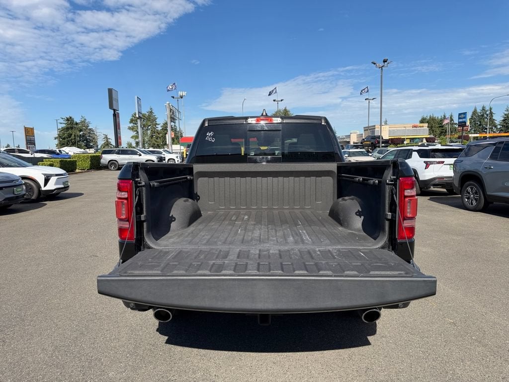 2022 RAM 1500 Laramie Crew Cab 4x4 5'7" Box