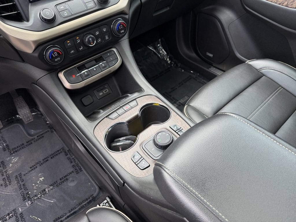 2022 GMC Acadia Denali