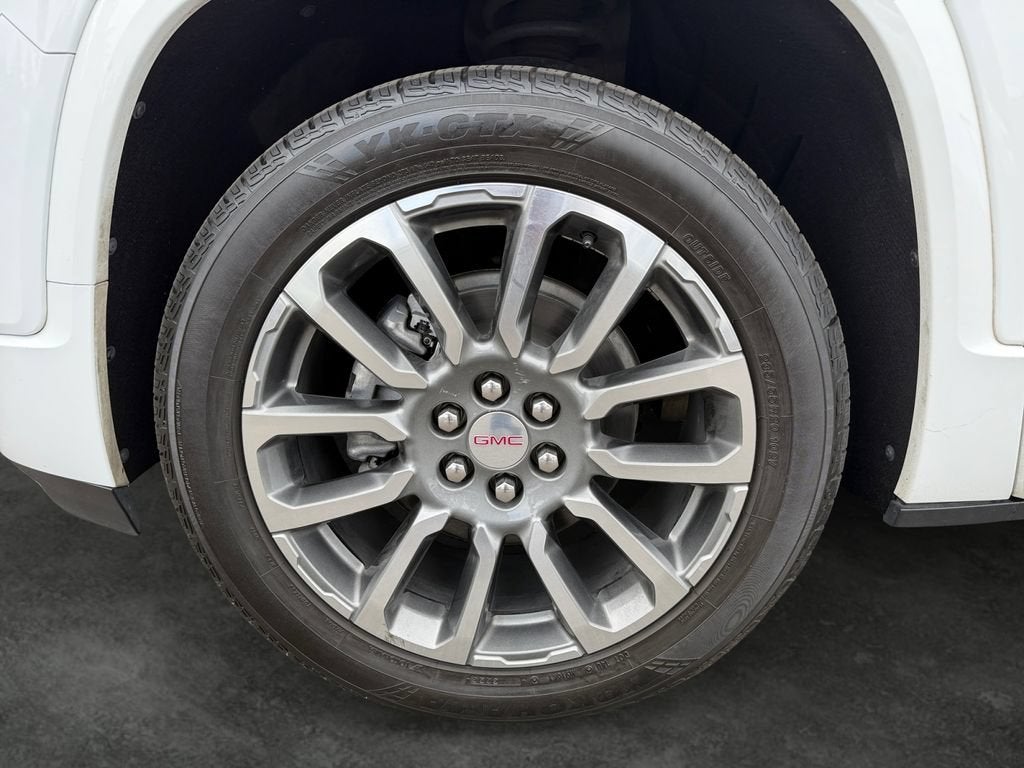 2022 GMC Acadia Denali
