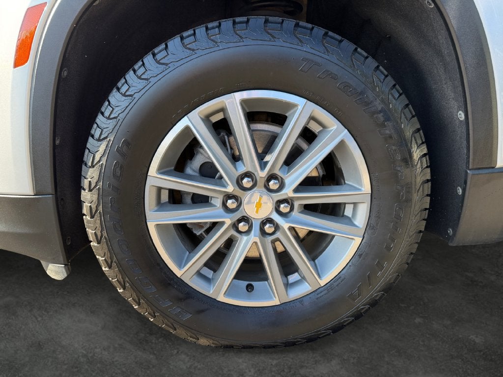2022 Chevrolet Traverse LT Cloth