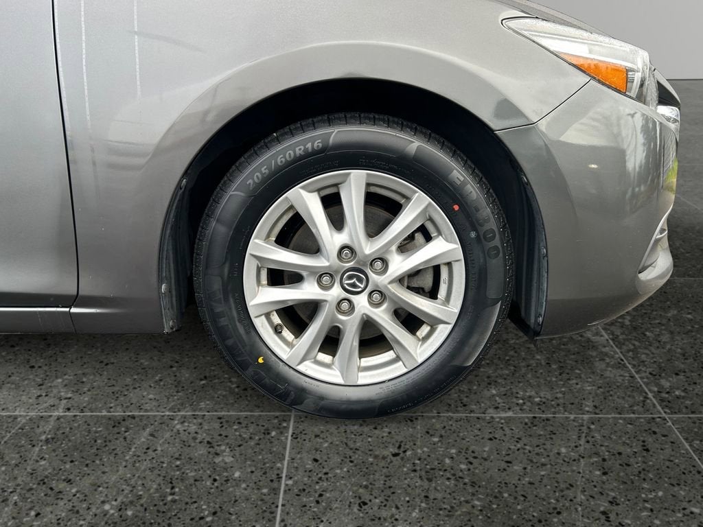 2018 Mazda Mazda3 5-Door Sport