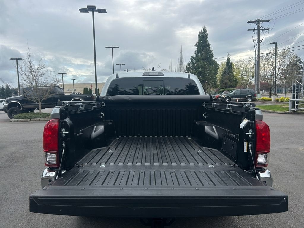 2022 Toyota Tacoma 4WD SR
