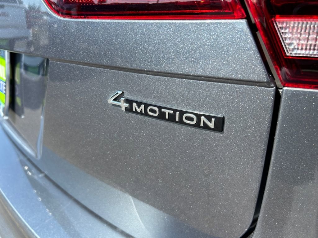 2022 Volkswagen Tiguan SEL R-Line