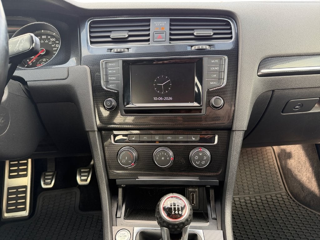 2015 Volkswagen Golf GTI 2.0T SE 4-Door