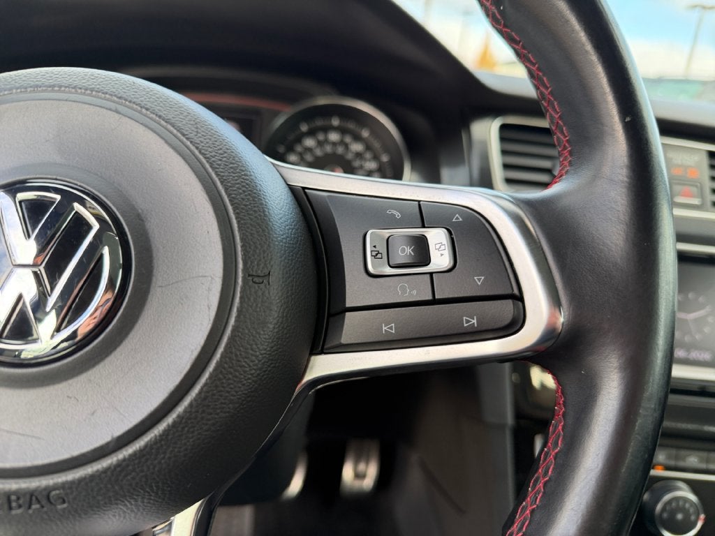 2015 Volkswagen Golf GTI 2.0T SE 4-Door