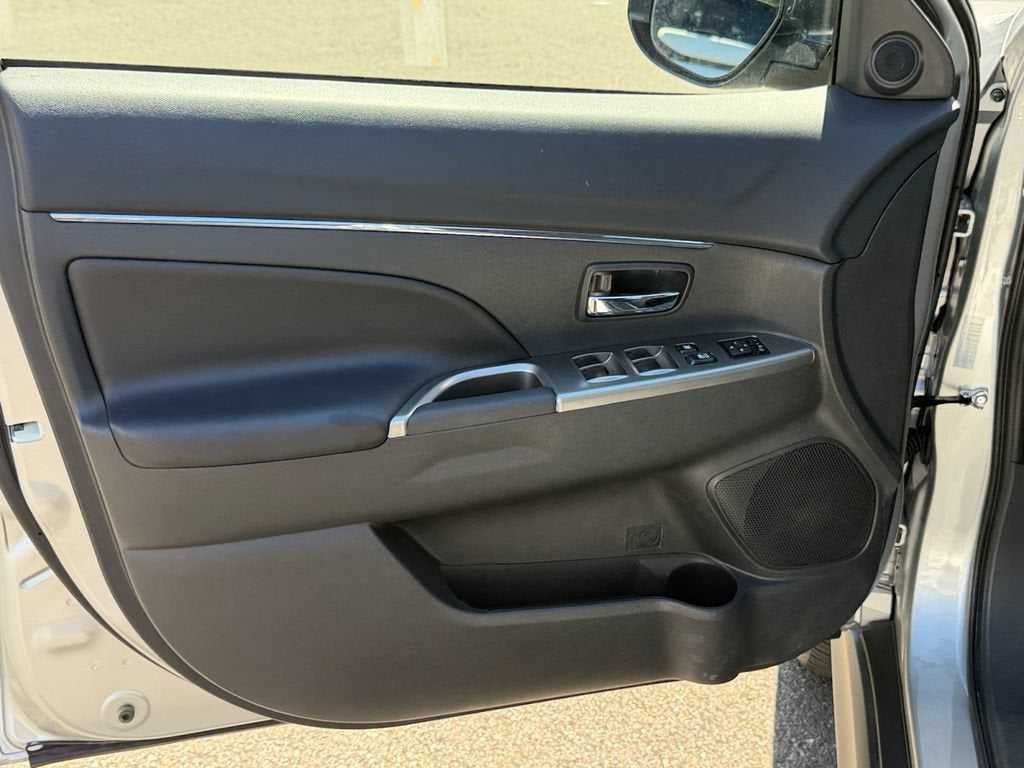2025 Mitsubishi Outlander Sport S