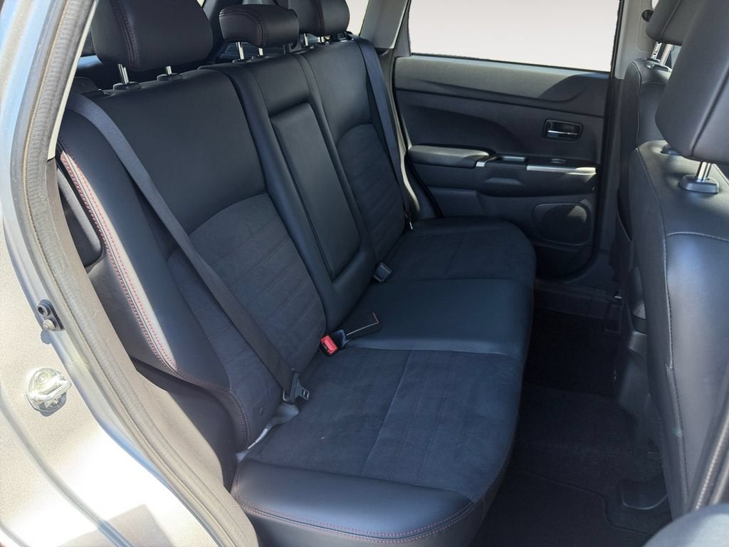 2025 Mitsubishi Outlander Sport S