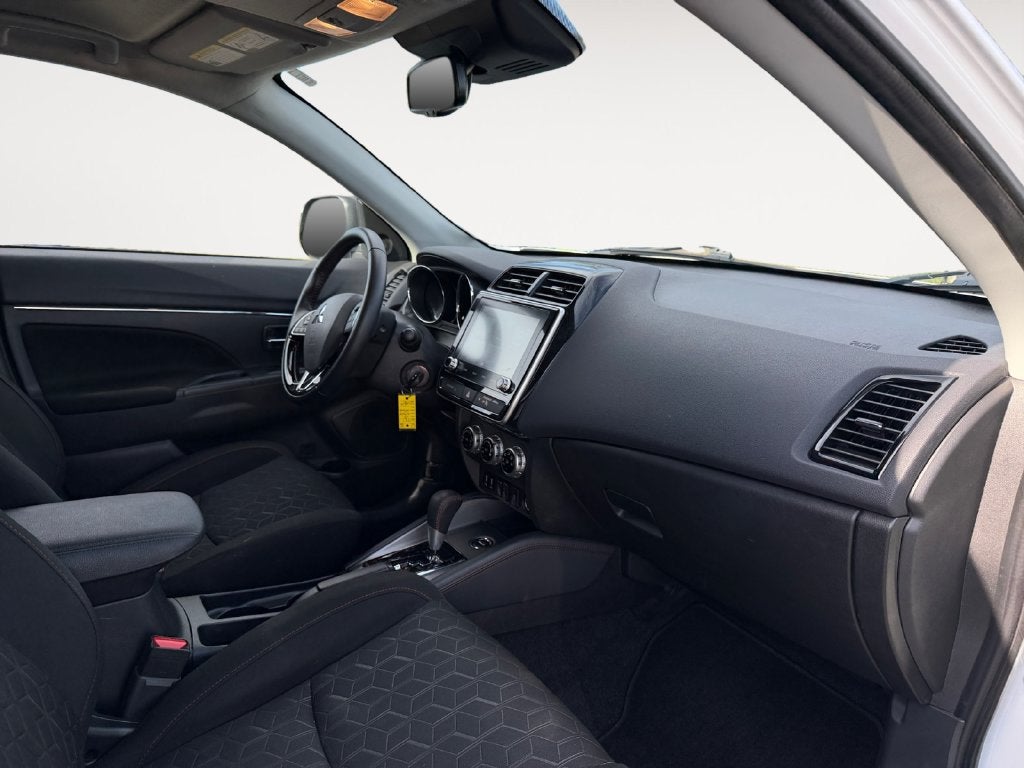 2025 Mitsubishi Outlander Sport S