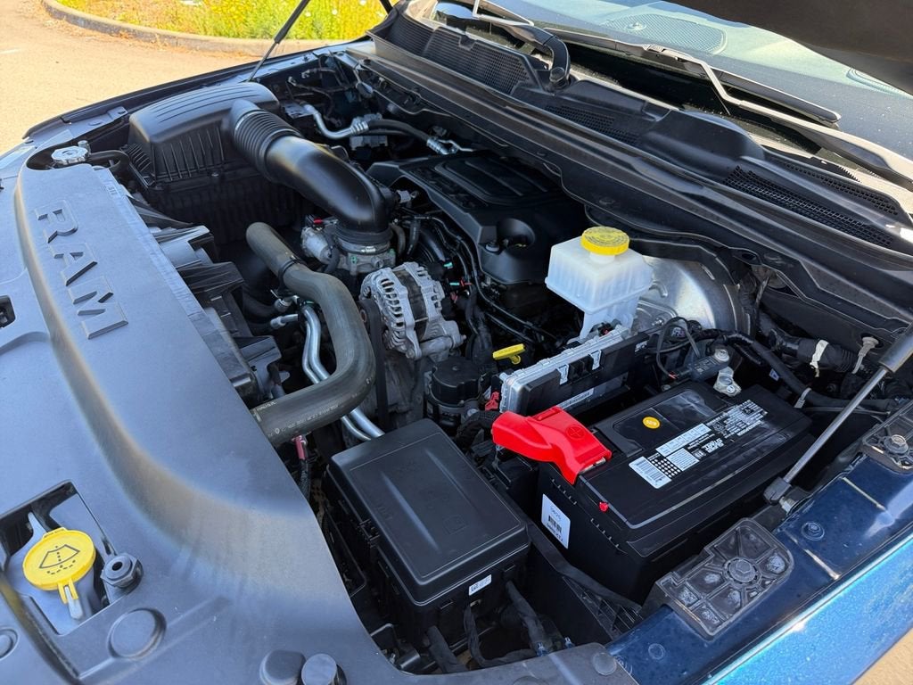 2021 RAM 1500 Laramie Crew Cab 4x4 5'7" Box