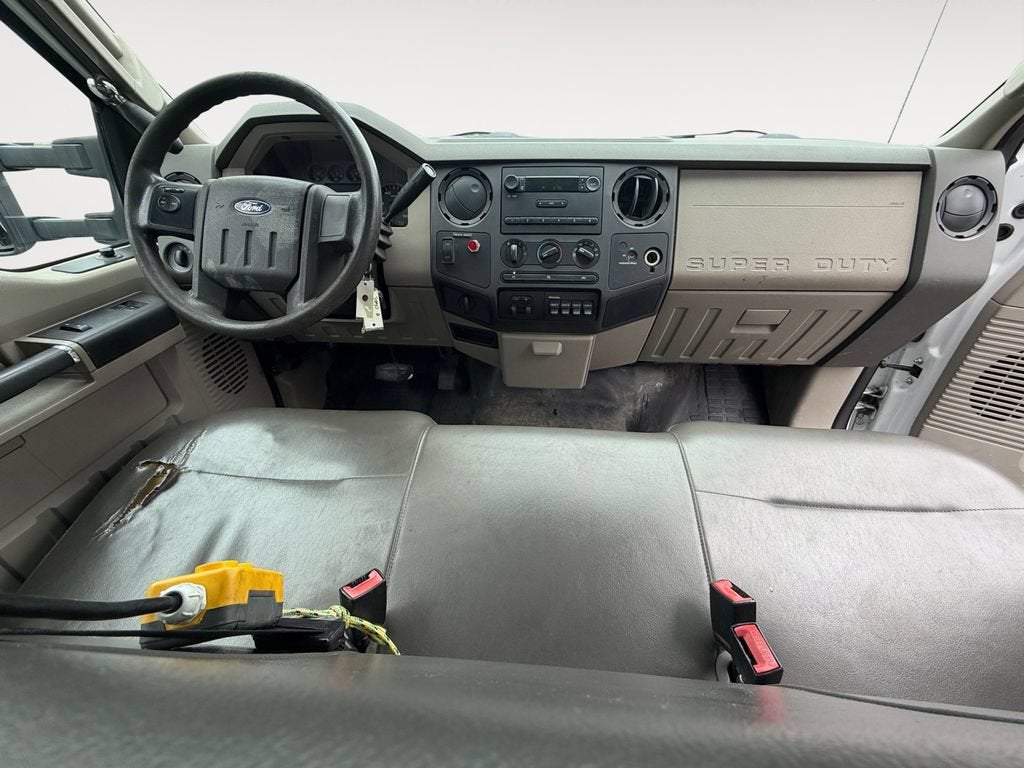 2009 Ford Super Duty F-350 DRW XL