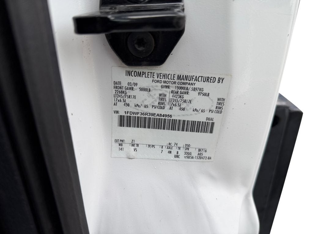 2009 Ford Super Duty F-350 DRW XL