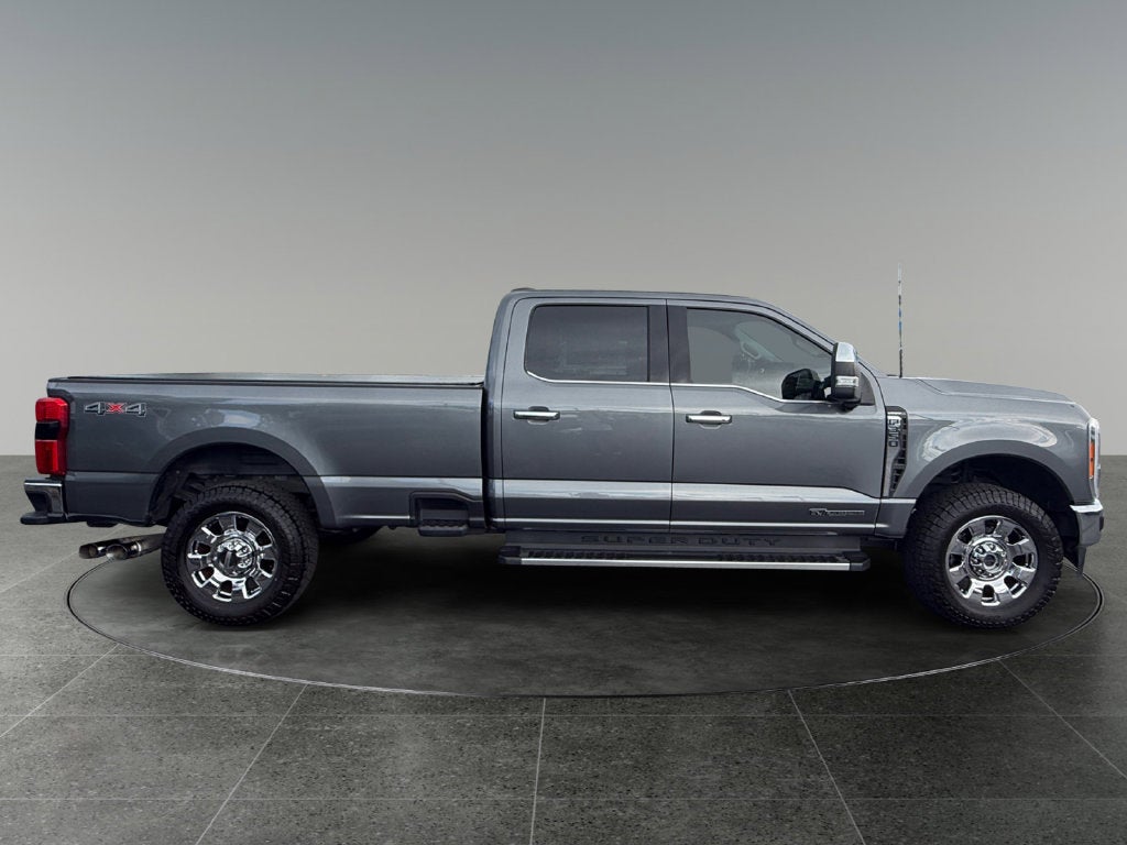 2023 Ford F-350 LARIAT
