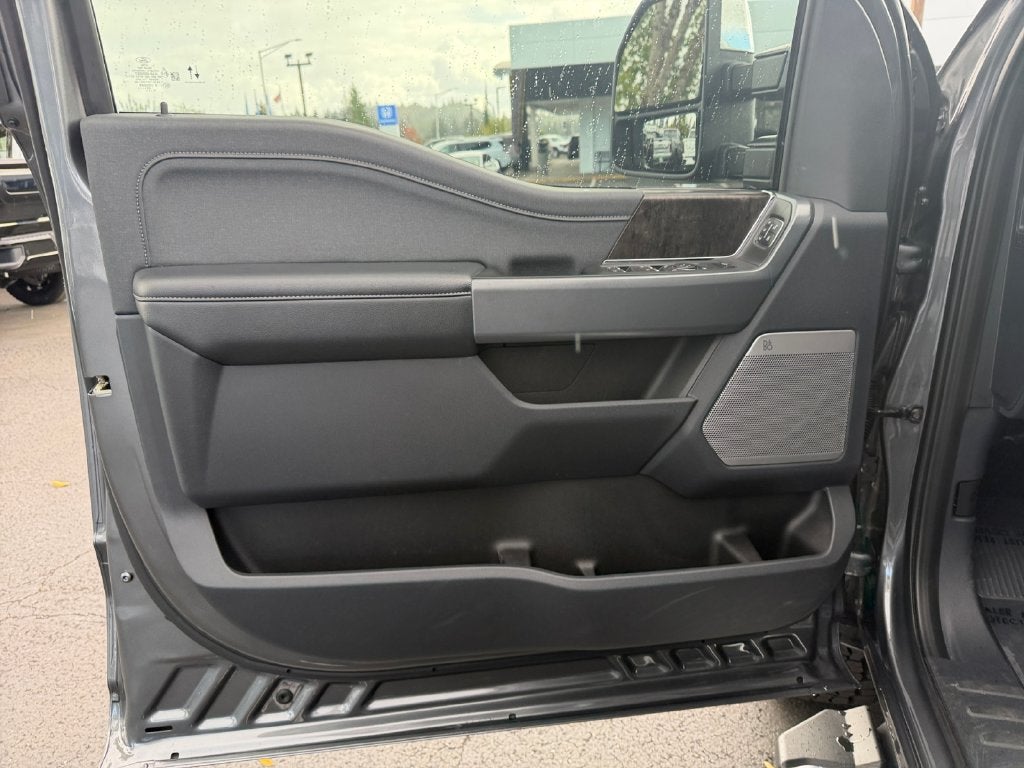 2023 Ford F-350 LARIAT