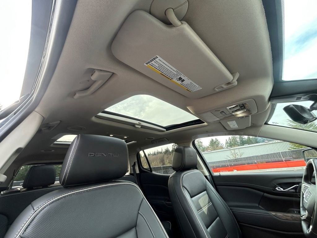 2022 GMC Acadia Denali