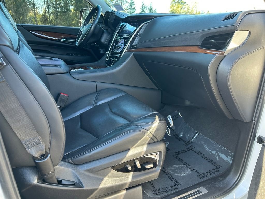 2020 Cadillac Escalade Luxury