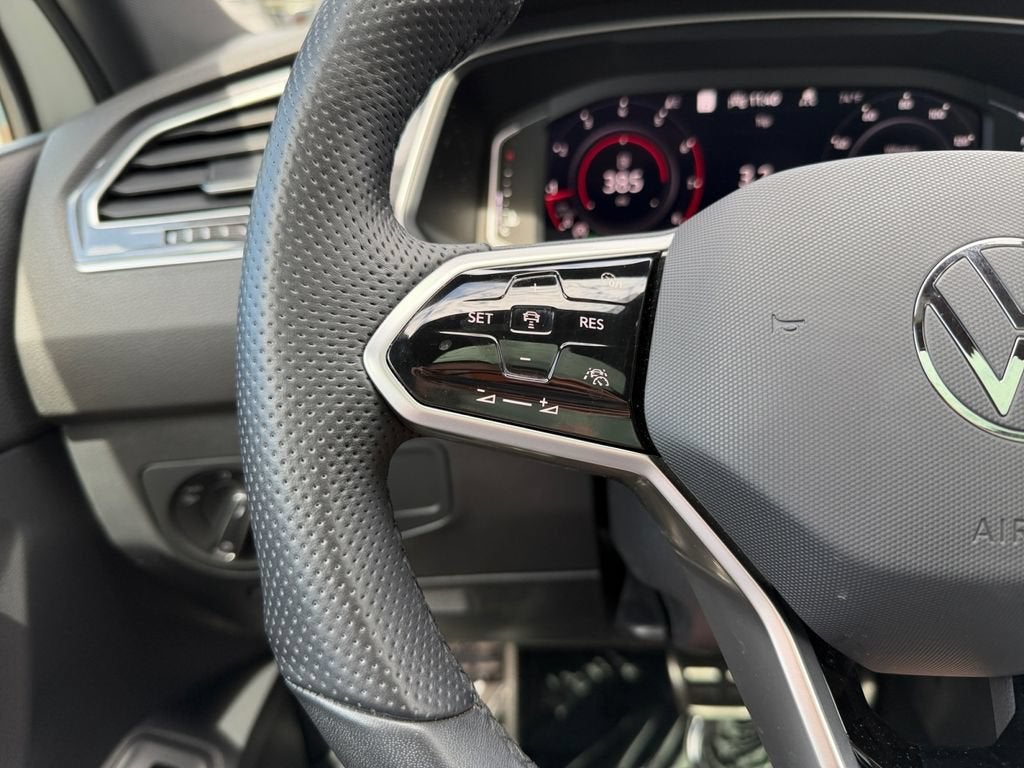 2024 Volkswagen Tiguan 2.0T SEL R-Line