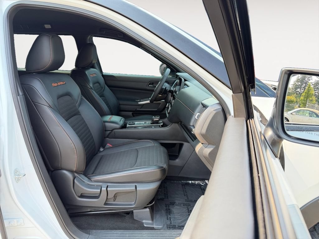 2025 Nissan Pathfinder Rock Creek 4WD