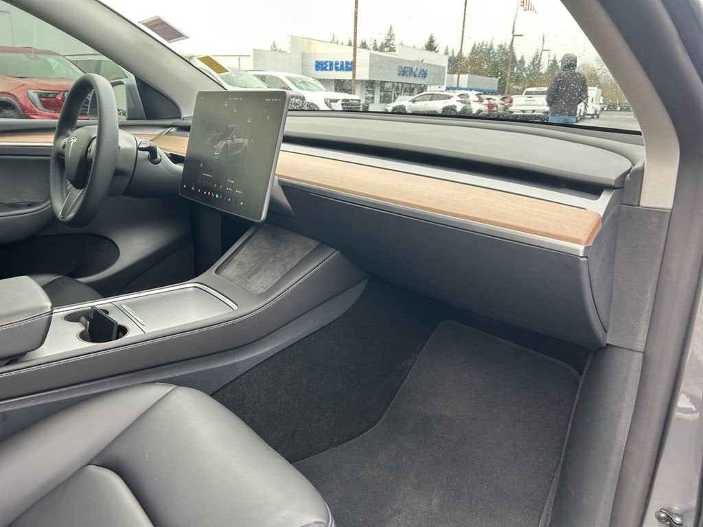 2025 Tesla Model Y Performance