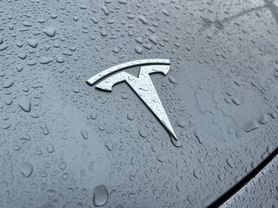 2025 Tesla Model Y Performance