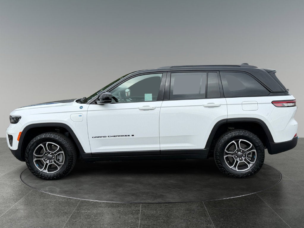 2022 Jeep Grand Cherokee Trailhawk 4xe