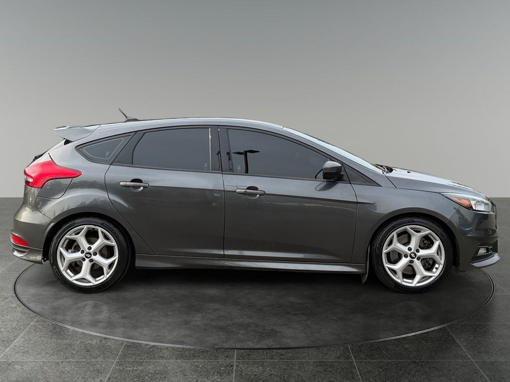 2017 Ford Focus ST