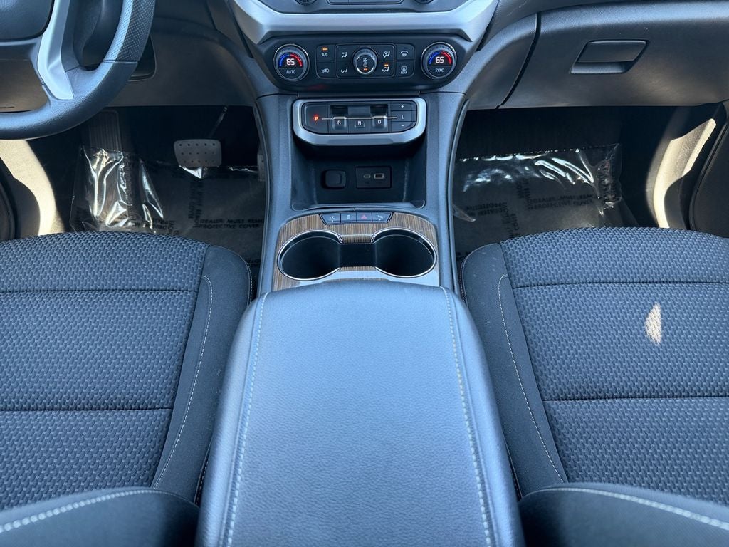 2022 GMC Acadia SLE