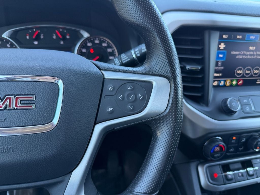 2022 GMC Acadia SLE