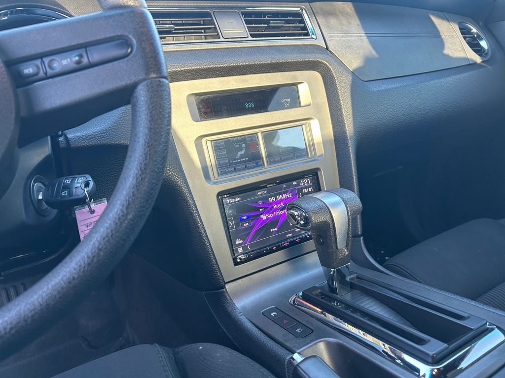 2011 Ford Mustang V6