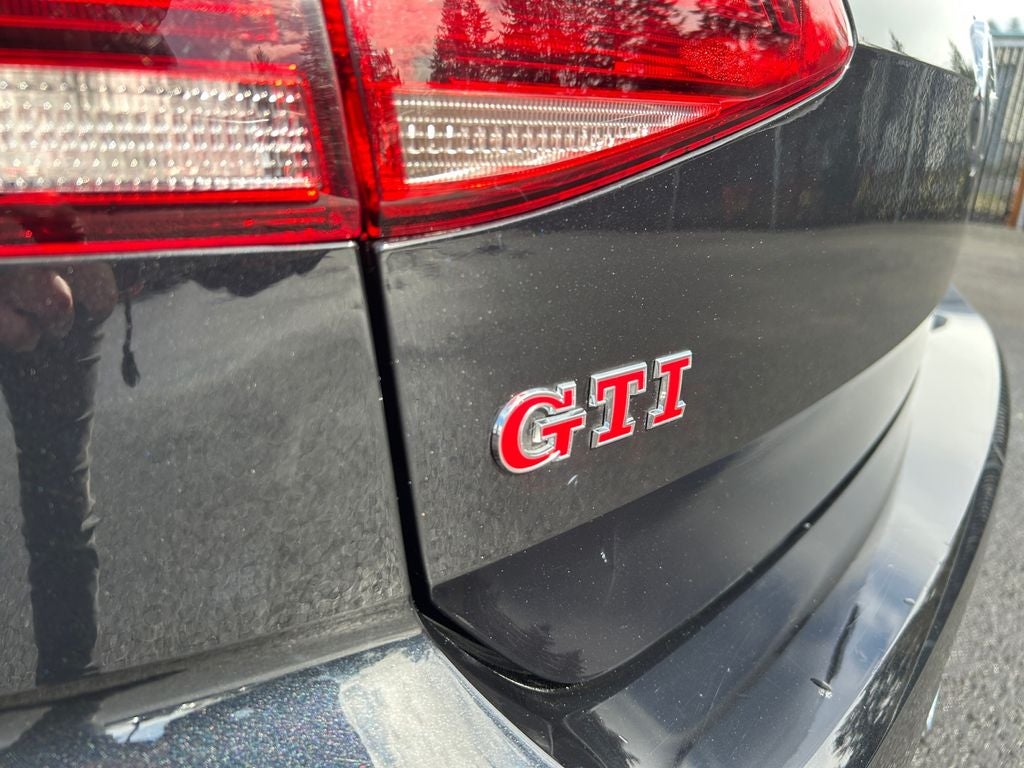 2019 Volkswagen Golf GTI 2.0T SE