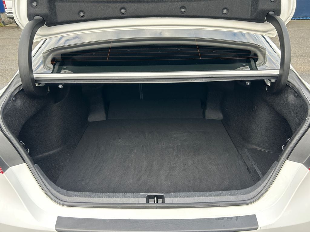 2019 Toyota Camry Hybrid SE