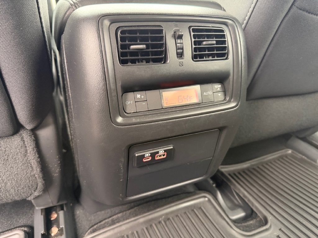 2020 Nissan Pathfinder S