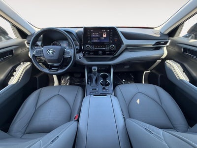 2021 Toyota Highlander LE