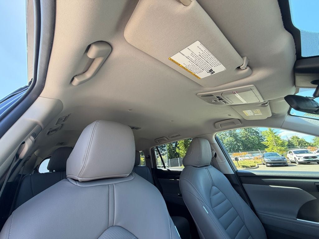 2021 Toyota Highlander LE