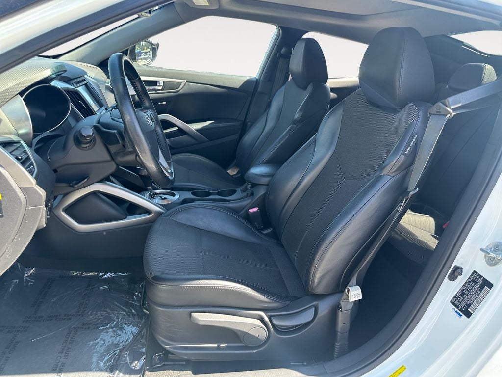 2013 Hyundai Veloster Base w/Black