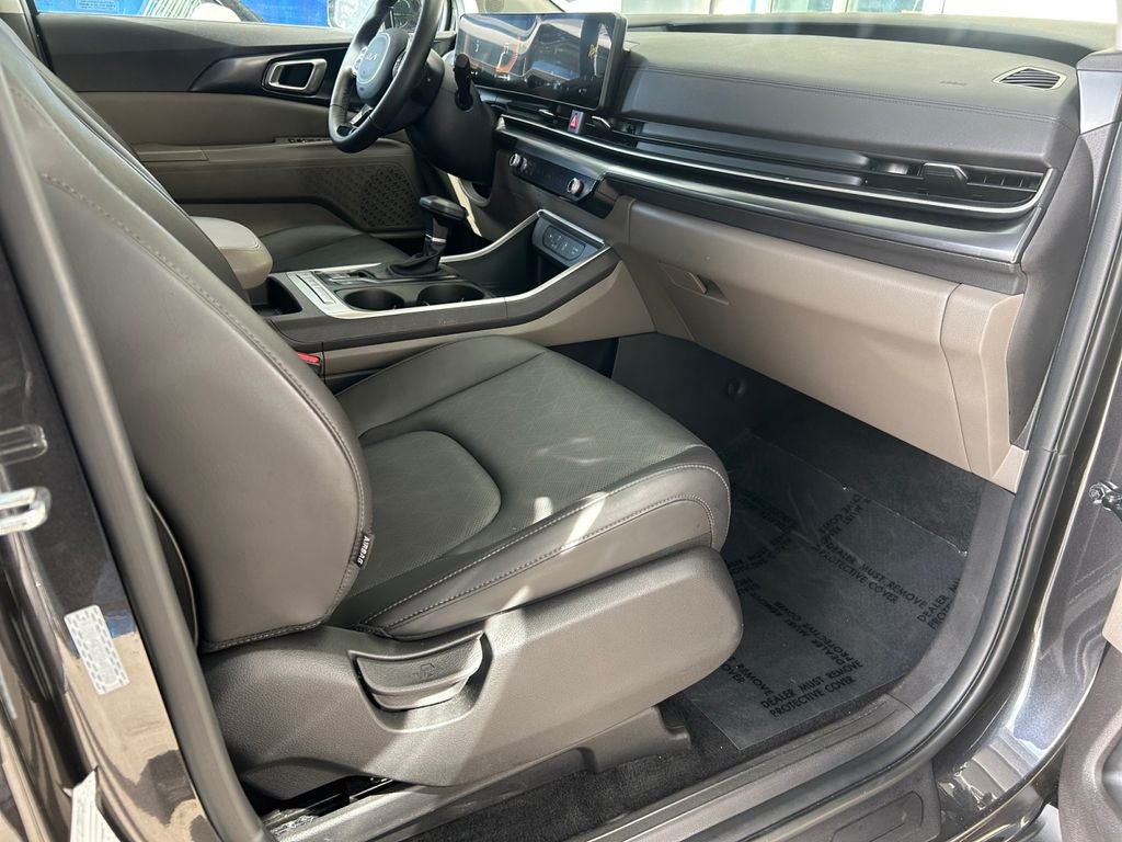 2025 Kia Carnival LXS