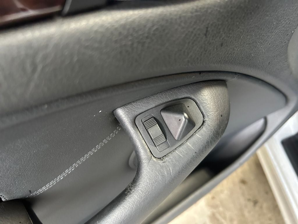 2003 BMW 3 Series 325i