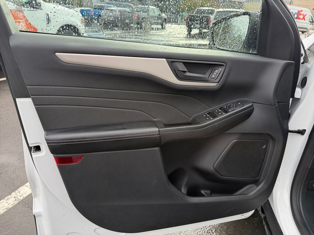 2022 Ford Escape Hybrid SE