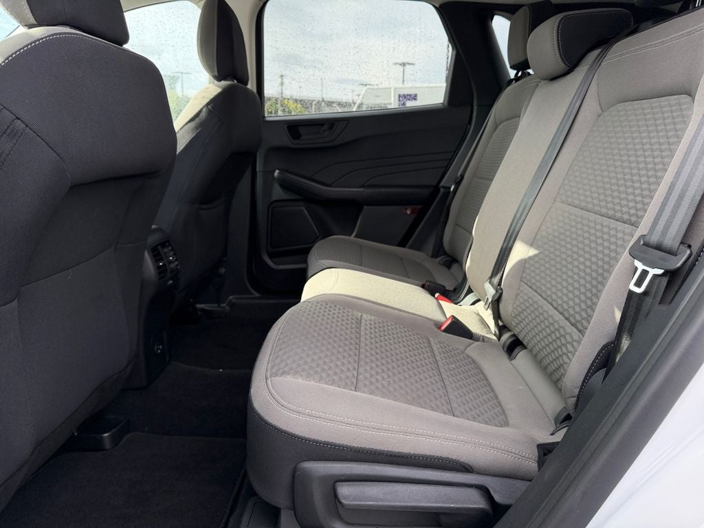 2022 Ford Escape Hybrid SE