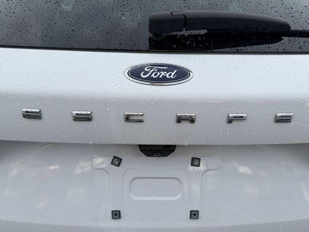 2022 Ford Escape Hybrid SE