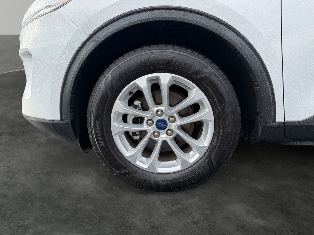 2022 Ford Escape Hybrid SE