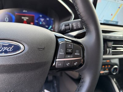 2022 Ford Escape Hybrid Titanium