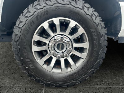 2022 Ford F-350SD Lariat