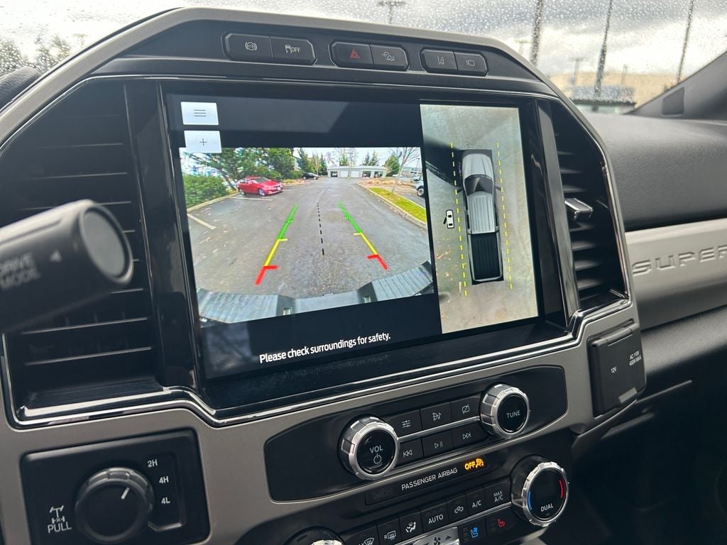 2022 Ford F-350SD Lariat