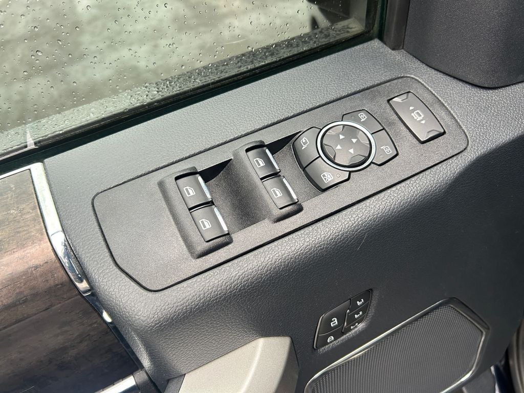 2022 Ford F-350SD Lariat