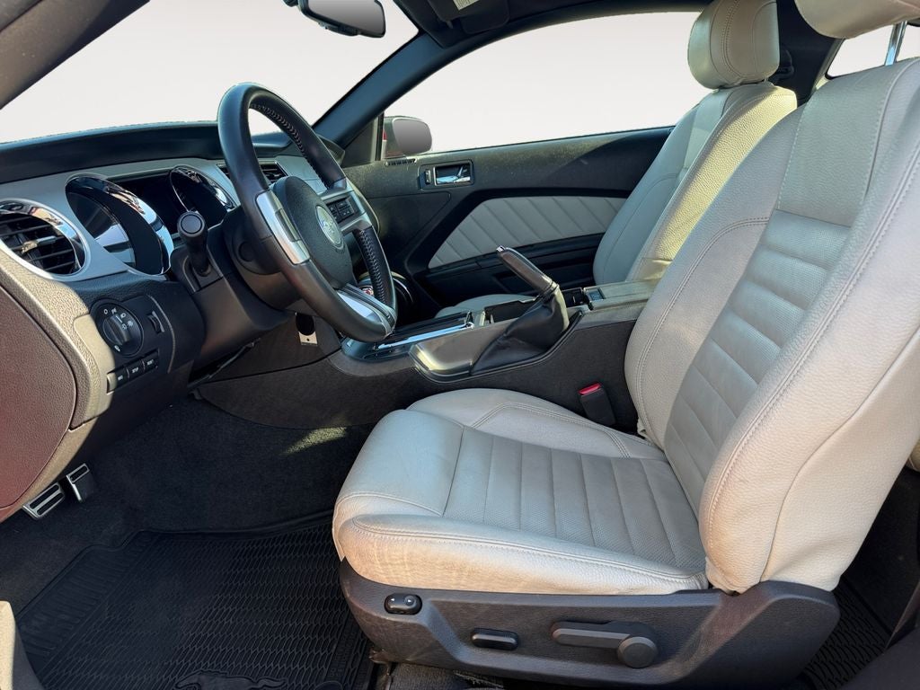 2012 Ford Mustang V6 Premium