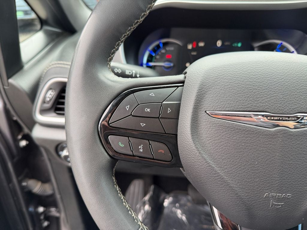 2023 Chrysler Pacifica Hybrid Touring L
