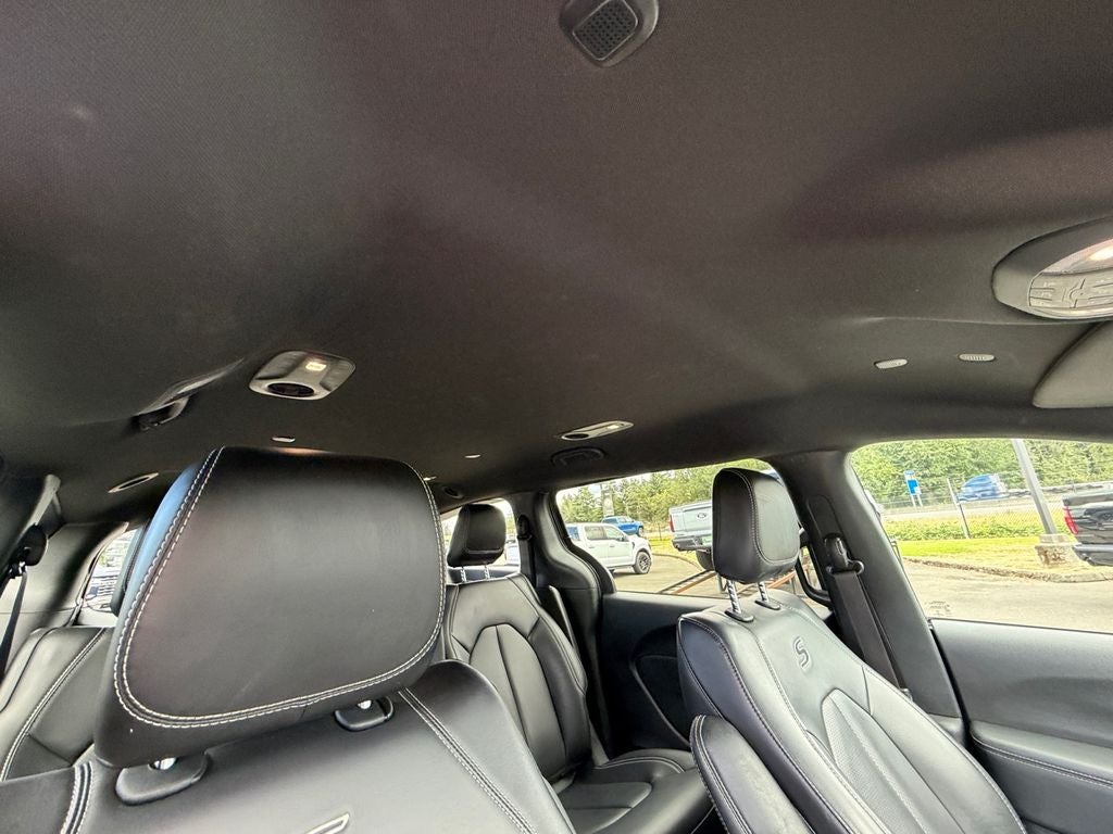 2023 Chrysler Pacifica Hybrid Touring L