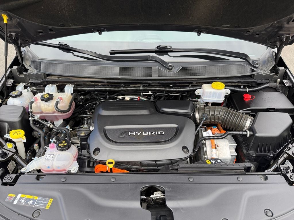 2023 Chrysler Pacifica Hybrid Touring L